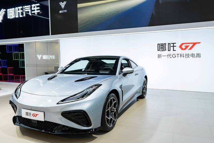 深圳龙华区云全南企业管理咨询哪吒汽车在智能汽车领域的表现，领途汽车在新能源汽车市场中的影响力